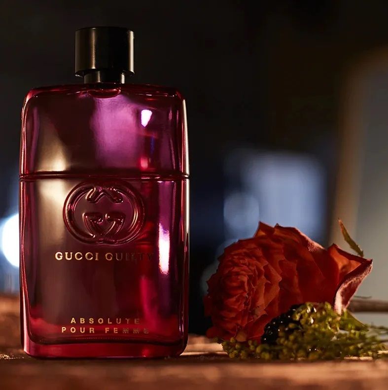 Gucci Guilty Absolute Pour Femme Apa de Parfum | Comanda online