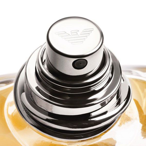 Armani Emporio Because It's You Apa de Parfum pentru Femei Detalii Pulverizator