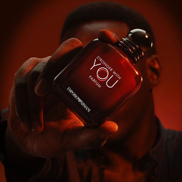 Armani Emporio Stronger With You Parfum pentru Barbati Prezentare