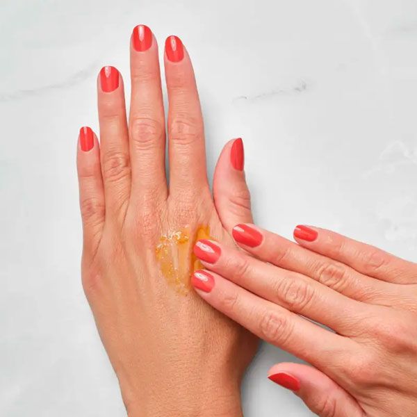 Artdeco Lotiune Exfolianta pentru Maini si Unghii 130g Mod Aplicare