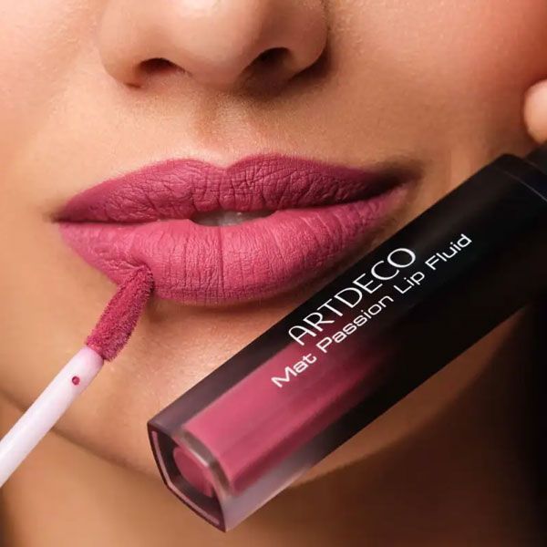 Artdeco Ruj Mat Passion Lip Fluid 3ml Aplicat pe Buze