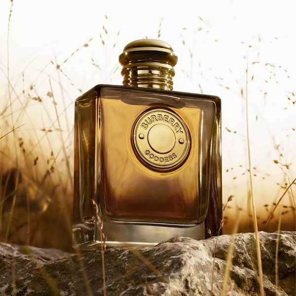Burberry Goddess Parfum Femei | Vanilie, Zmeură & Piele Întoarsă