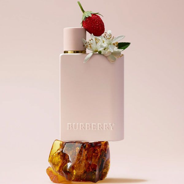 Burberry Her Intense Apa de Parfum pentru Femei Prezentare