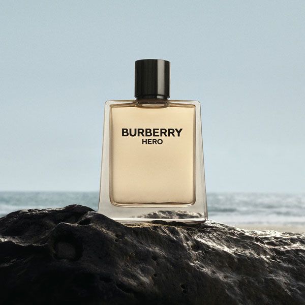 Burberry Hero Apa de Toaleta pentru Barbati Prezentare