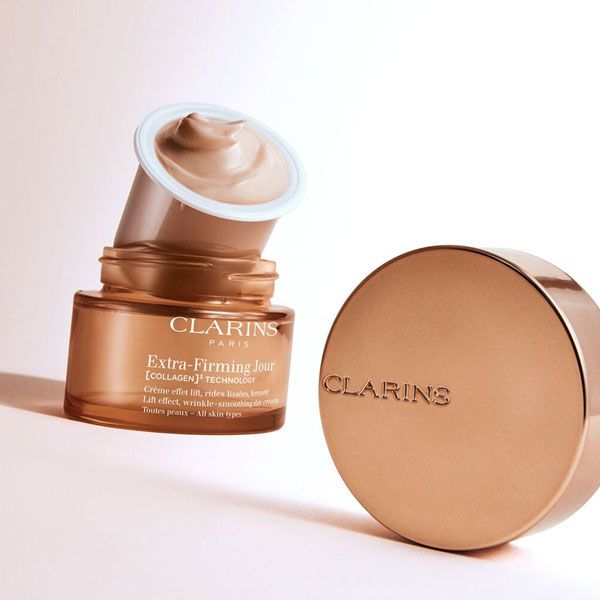 Clarins Crema de Zi Extra-Firming Toate Tipurile de Ten SPF15 50ml prezentare 2