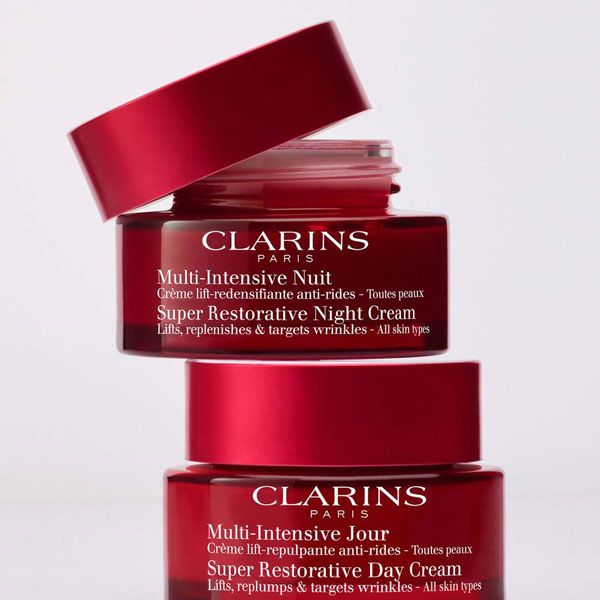Clarins Super Restorative Night Wear Crema Noapte Ten Uscat-Foarte Uscat 50ml gama de produse