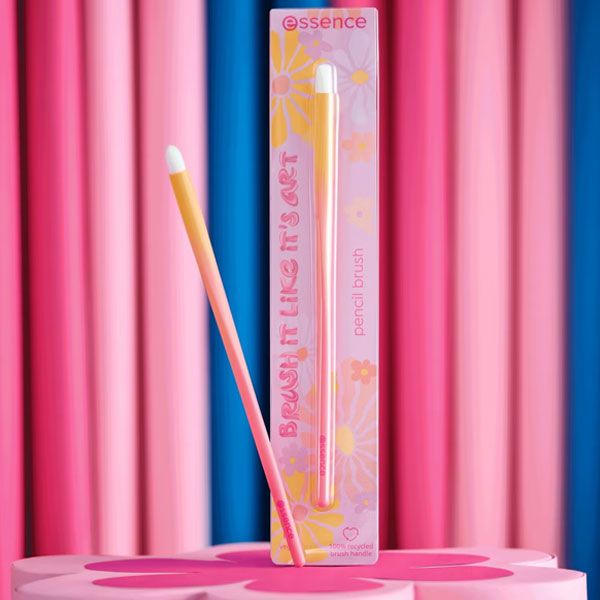 Essence Brush It Like It's Art Pensula Ochi Tip Pencil 03