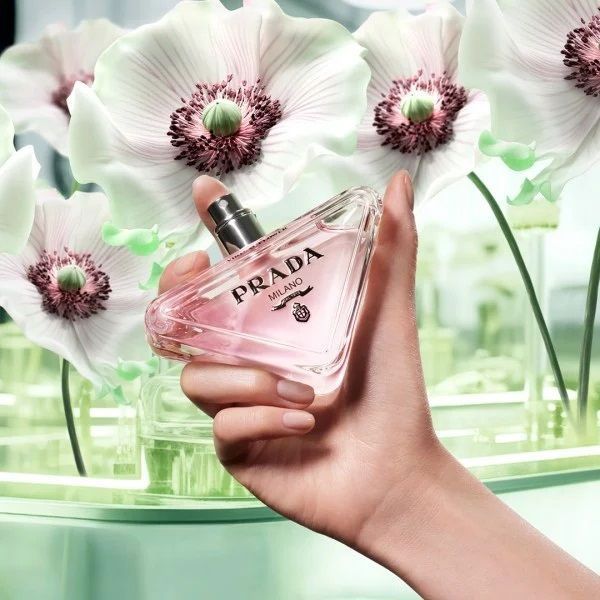 Prada Paradoxe Virtual Flower Apa de Parfum pentru Femei 90ml Reincarcabil Prezentare