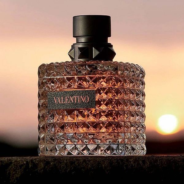 Valentino Donna Born In Roma Coral Fantasy Apa de Parfum pentru femei prezentare produs