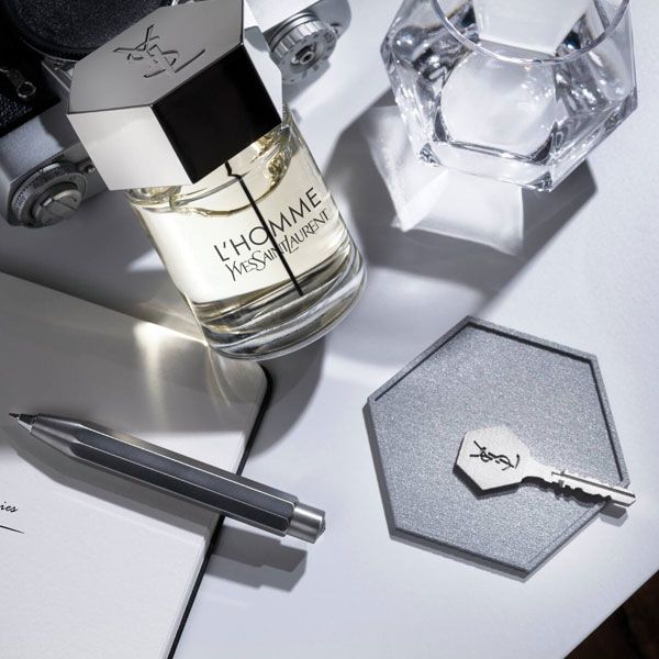 Yves Saint Laurent L'Homme Apa de Toaleta 100ml pentru barbati prezentare parfum